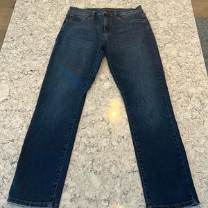 Lucky Brand 410 Athletic Straight Jeans